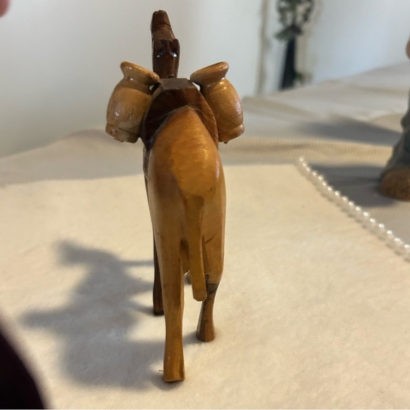 Sale 6" HANDCARVED CAMEL VINTAGE OLIVE WOOD WATER JUG HARNESS DESERT - Picture 3 of 5